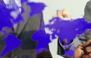 Imagem mostra Mapa-múndi em roxo