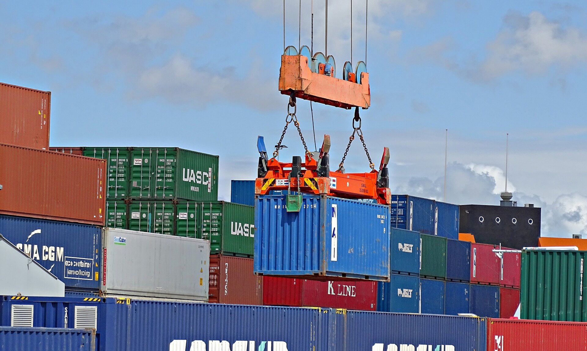 container comércio exterior